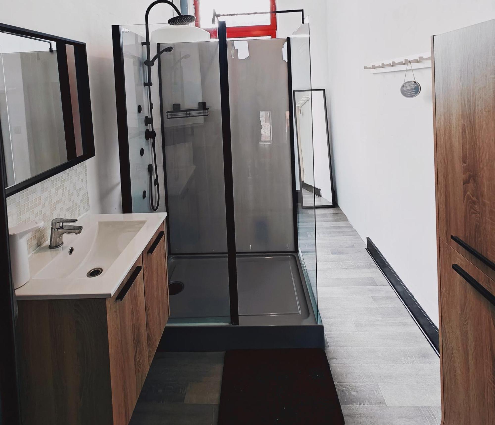 Chambre Privee Au 3E Etage Sans Ascenceur En Plein Centre De Charleroi Appartement Buitenkant foto